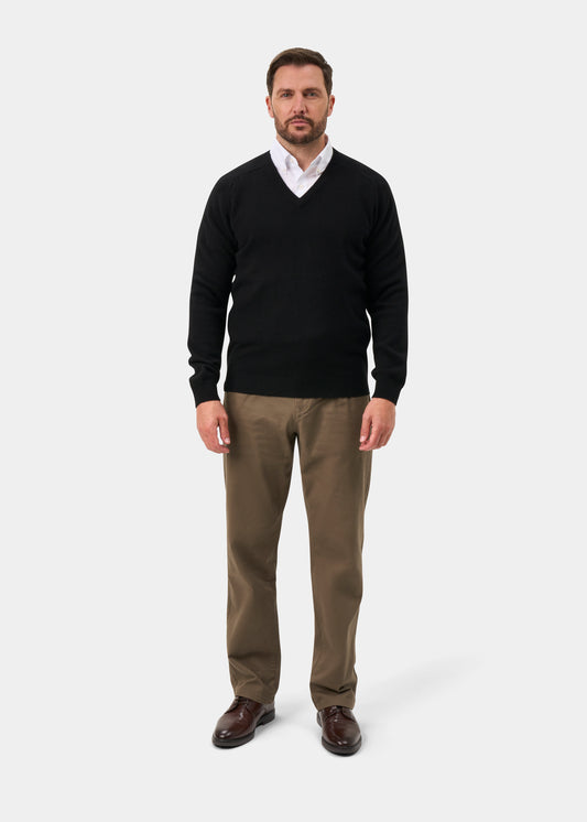 Kilsyth Men's Lambswool Jumper in Black - Regular Fit