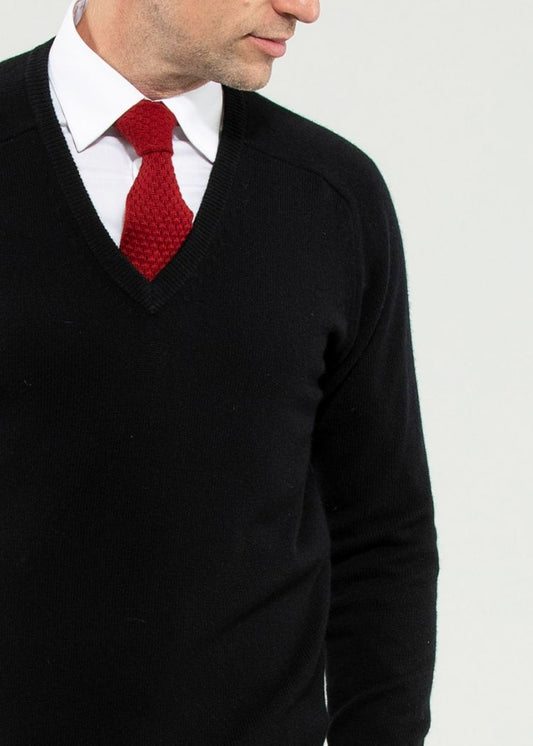 Hampshire Lambswool Saddle Shoulder Black Jumper