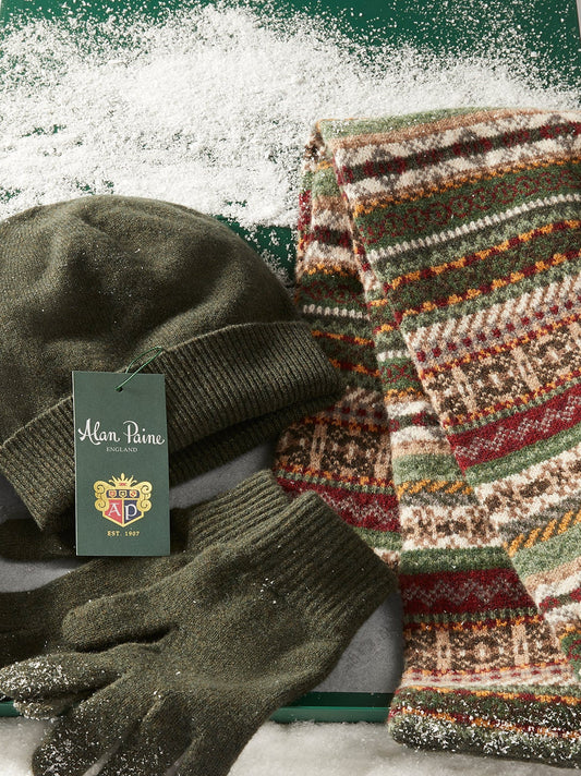 Tideswell Men's Knitted Wool Hat, Scarf and Glove Set In Seaweed