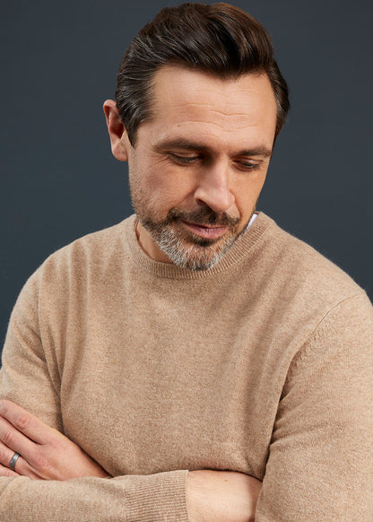 Men's Geelong Lambswool Crew Neck Jumper In Beige