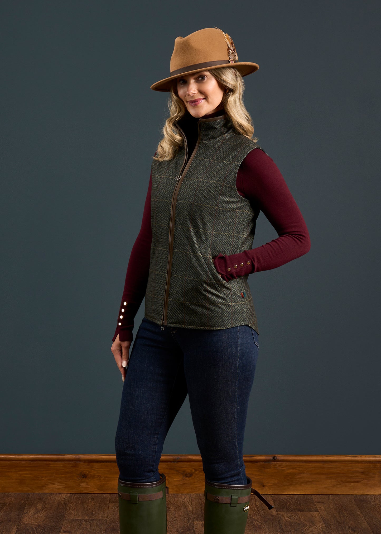Didsmere Ladies Technical Tweed Gilet In Myrtle - Regular Fit