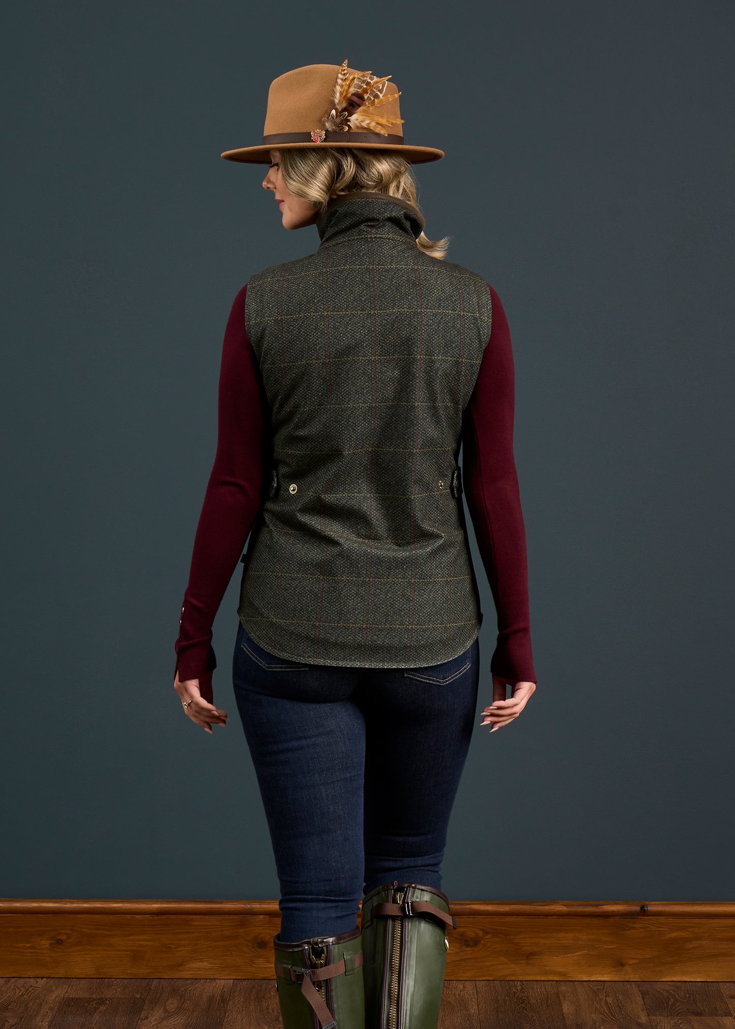 Didsmere Ladies Technical Tweed Gilet In Myrtle - Regular Fit