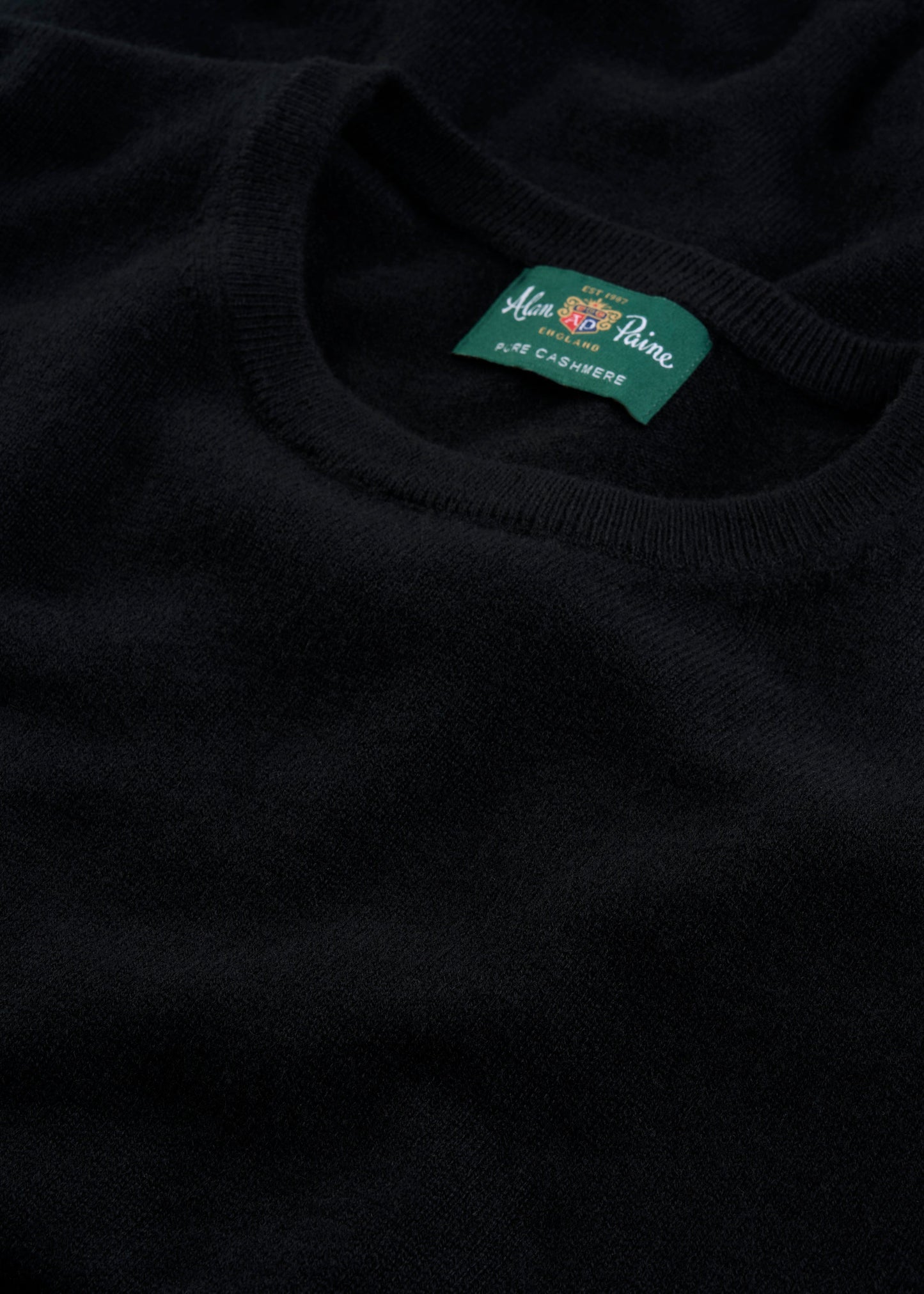 Men's Cashmere Crew Neck Jumper in Black