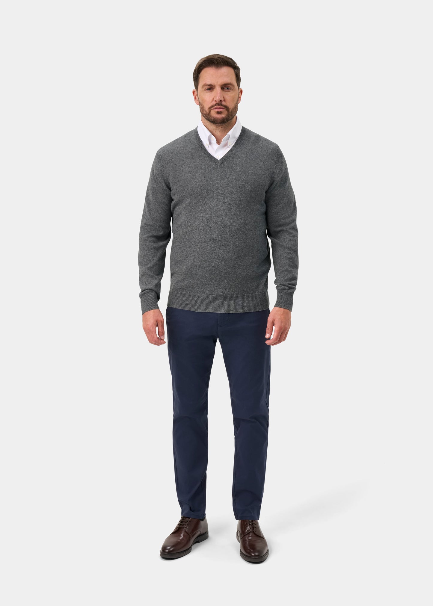 Haddington Pure Cashmere Vee Neck Jumper In Derby - Regular Fit
