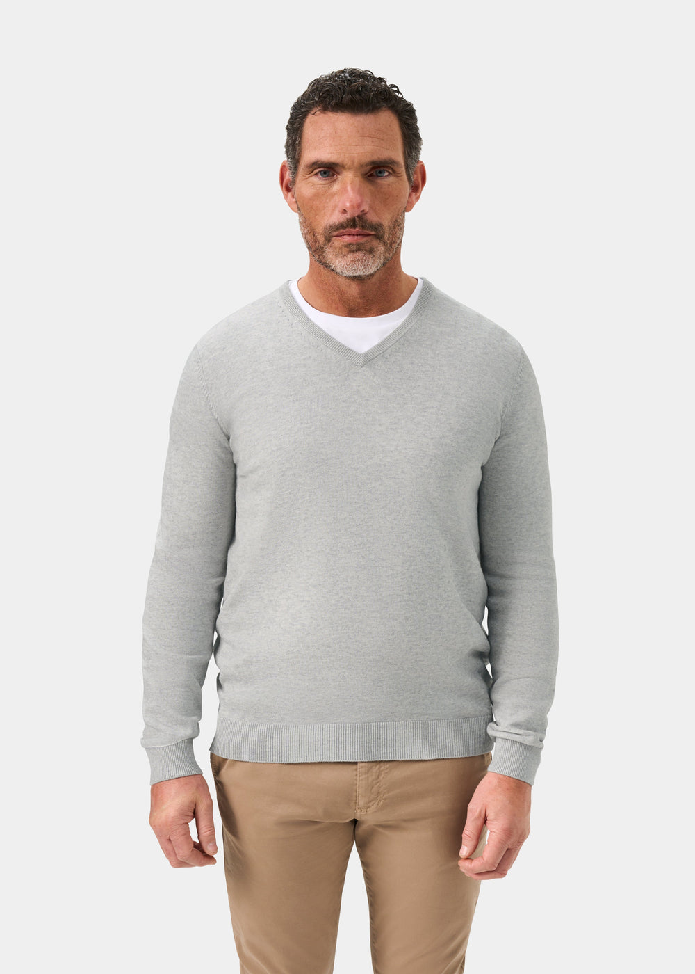 Men's Cotton Cashmere Vee Neck Jumper in Light Grey
