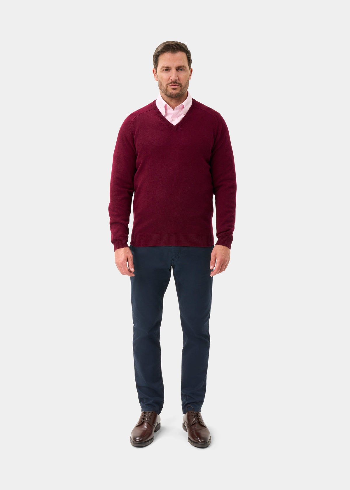 Men's Lambswool Vee Neck Jumper in Bordeaux