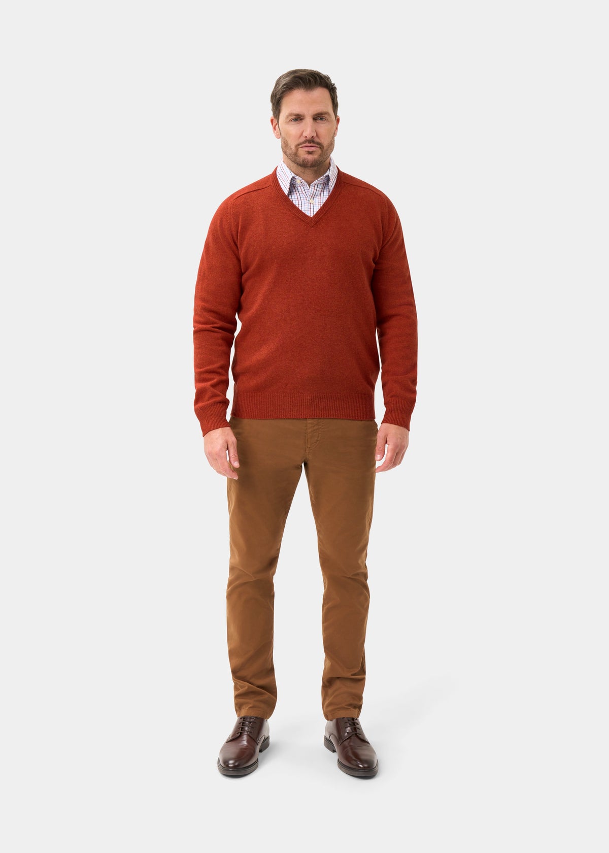 Men's Lambswool Vee Neck Jumper in Ember