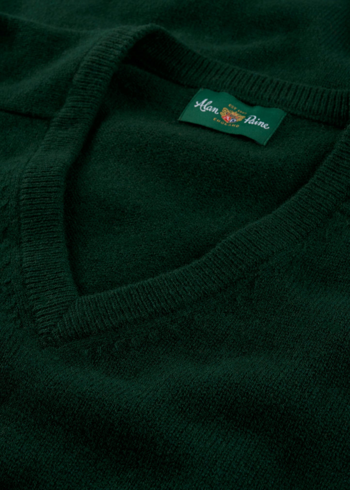 Men's Lambswool Vee Neck Jumper in Tartan Green