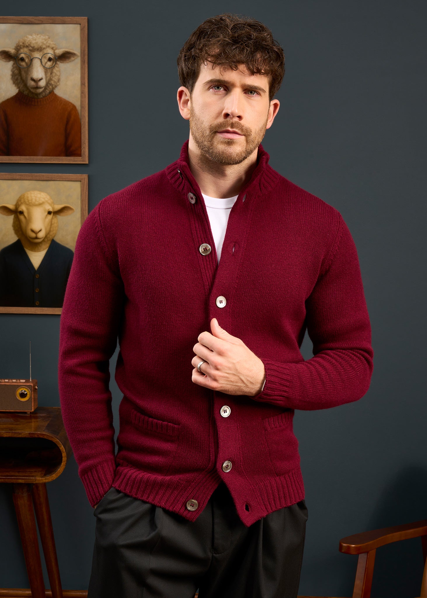 Mens-Lambswool-Marck-Neck-Jumper-Bordeaux