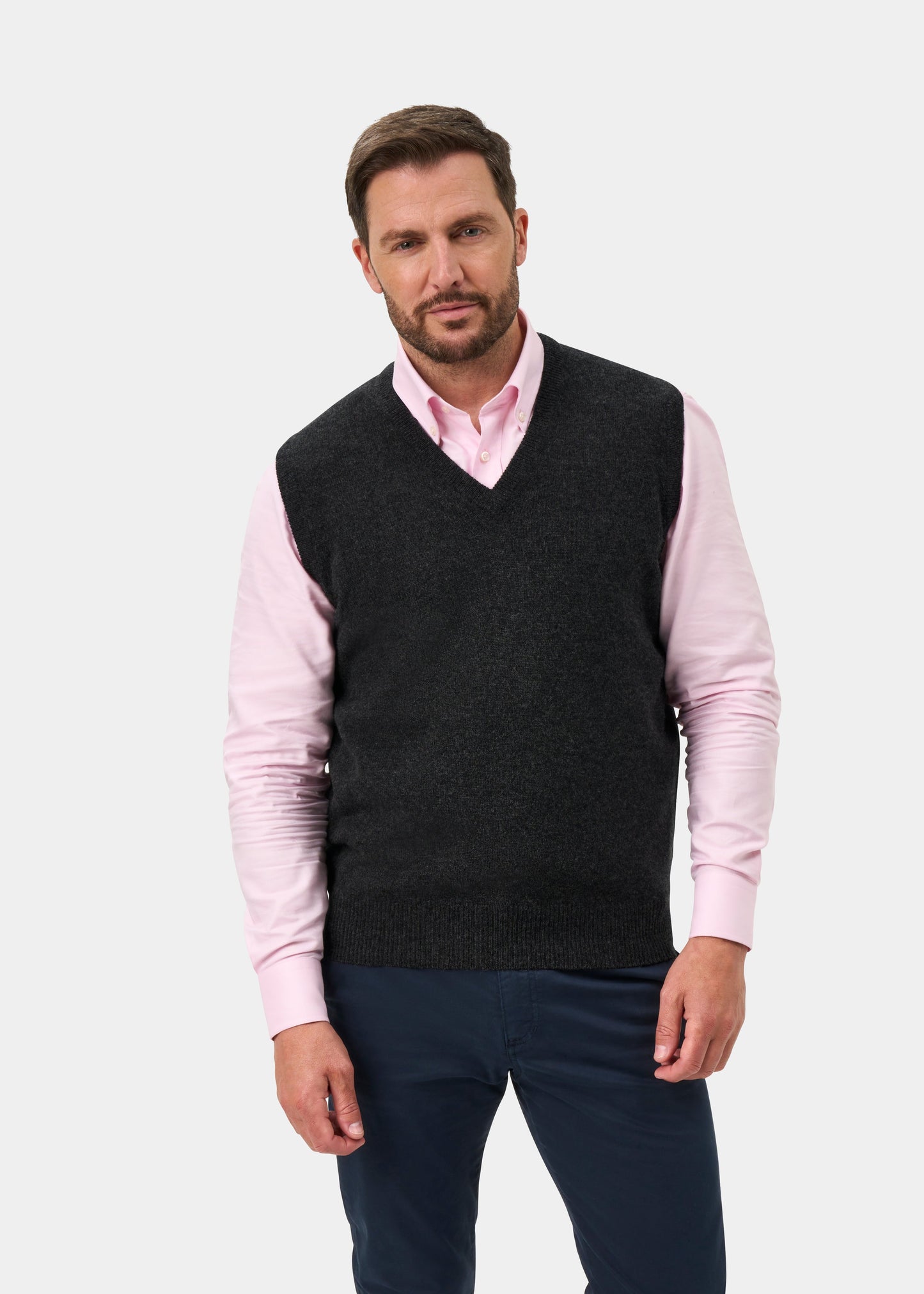 Norfolk Lambswool V-Neck Slipover In Charcoal - Classic Fit