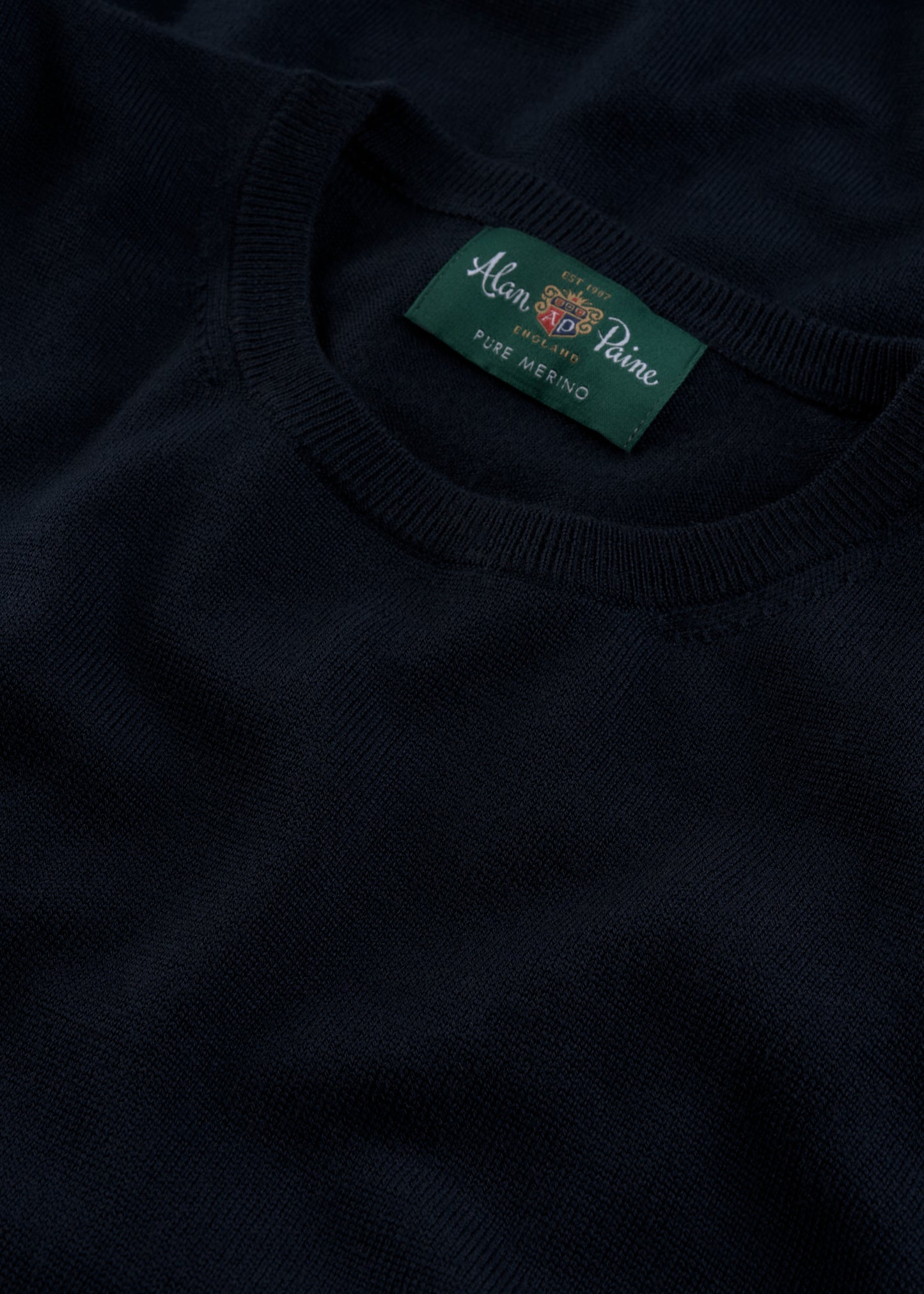 Men's Merino Wool Crew Neck Jumper in Dark Navy