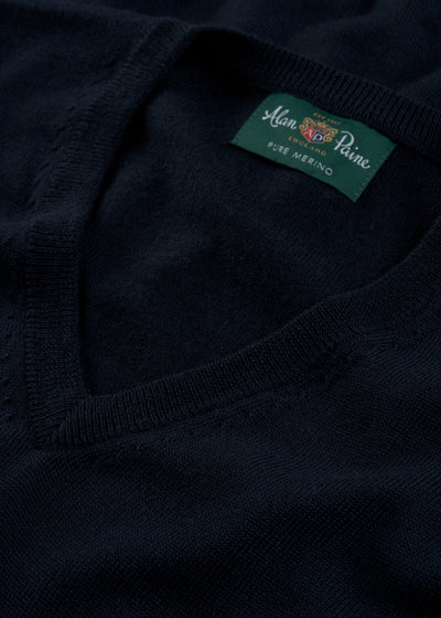Men's Merino Wool Vee Neck Jumper in Dark Navy