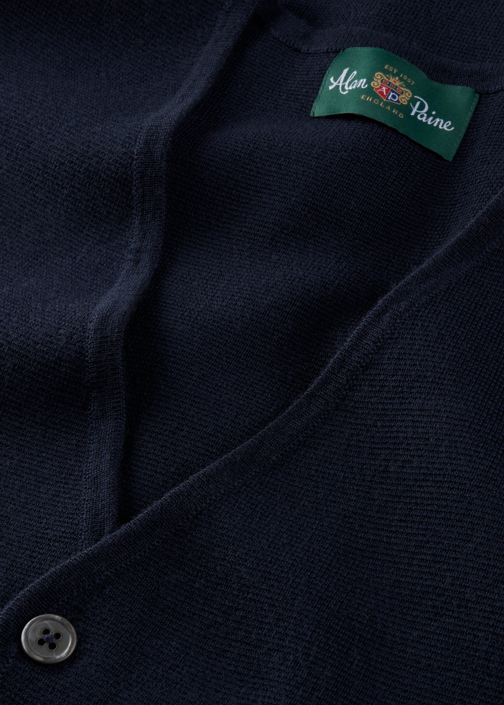 Men's merino wool tailored waistcoat in Dark Navy