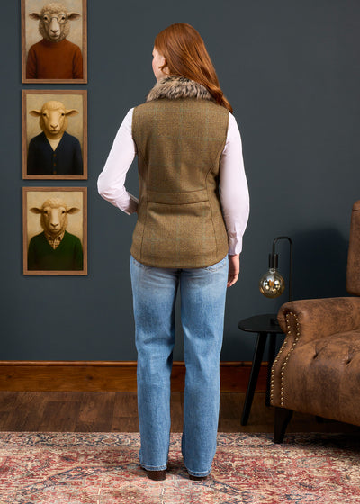 Surrey Ladies Tweed Gilet In Marsh