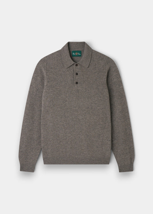 Alan Paine Bilsdean men's long sleeve polo in vole grey lambswool with a three-button placket and saddle shoulders.