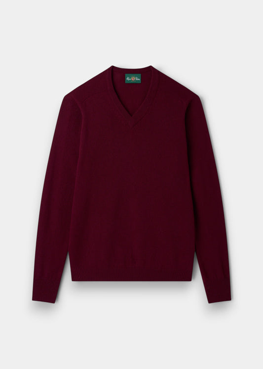 Alan Paine Kilsyth men's V-neck jumper in bordeaux lambswool with ribbed cuffs and hem in a regular fit
